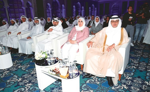 صبيح المخيزيم: 11 مليار دينار إيرادات غير نفطية من «تسديد»