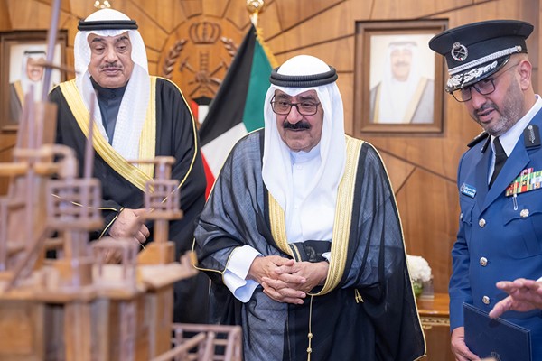 صاحب السمو يزور رئاسة قوة الإطفاء العام: رفع مستوى الوعي الرقمي لدى القوة ومواكبة التطورات التقنية وتكثيف الجولات الميدانية