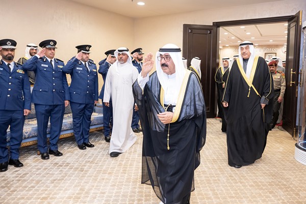 صاحب السمو يزور رئاسة قوة الإطفاء العام: رفع مستوى الوعي الرقمي لدى القوة ومواكبة التطورات التقنية وتكثيف الجولات الميدانية