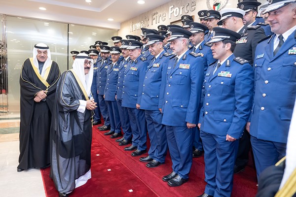 صاحب السمو يزور رئاسة قوة الإطفاء العام: رفع مستوى الوعي الرقمي لدى القوة ومواكبة التطورات التقنية وتكثيف الجولات الميدانية