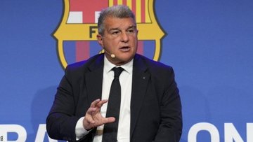 نادي برشلونة: اتهامات للنادي الإسباني بالفساد بسبب حصول مسؤول سابق في لجنة الحكام على أموال